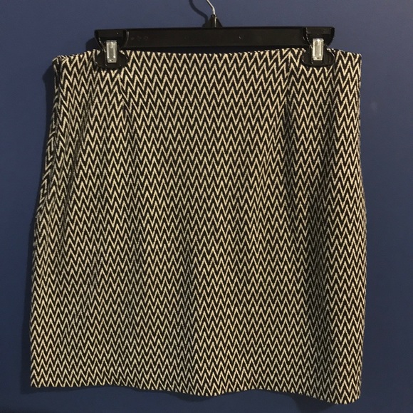 Ann Taylor black and white skirt - Picture 1 of 3